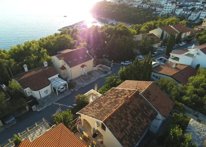 Apartment The Sea