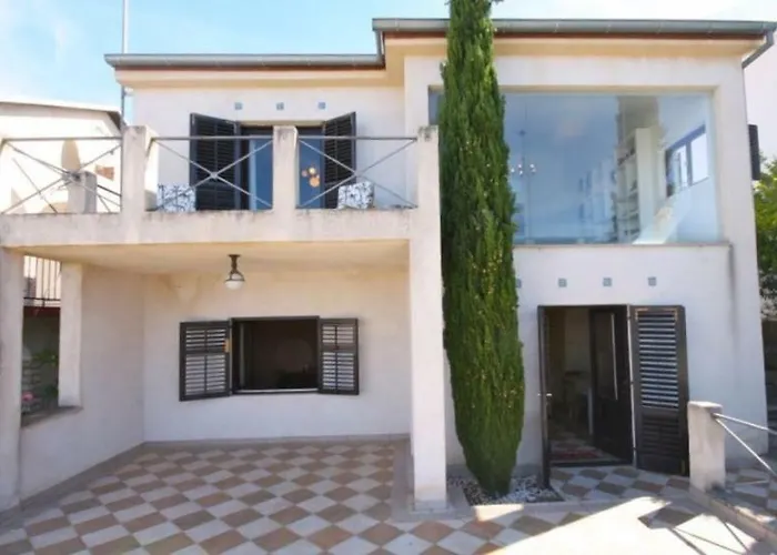 The Sea Apartment *