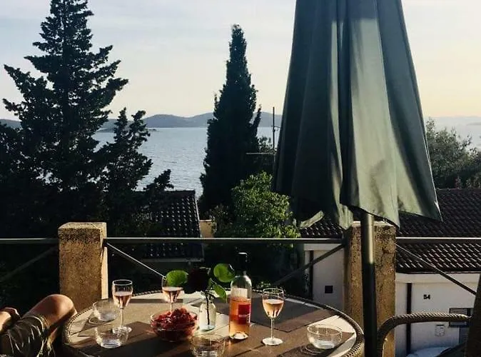 The Sea * Drage