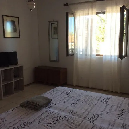 Apartment The Sea